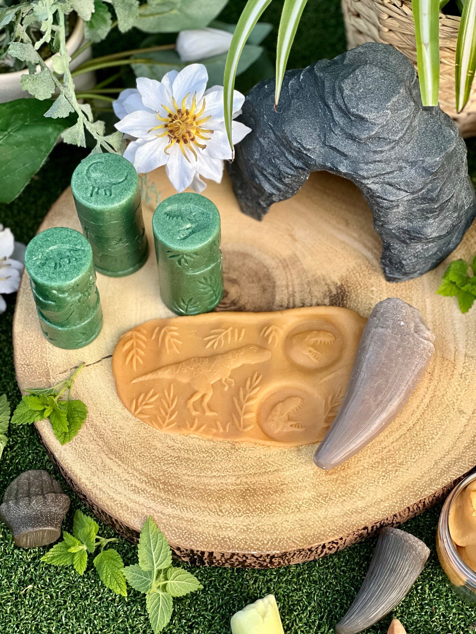 Forhåndsbestilling: Plastelinaruller dinosaurer