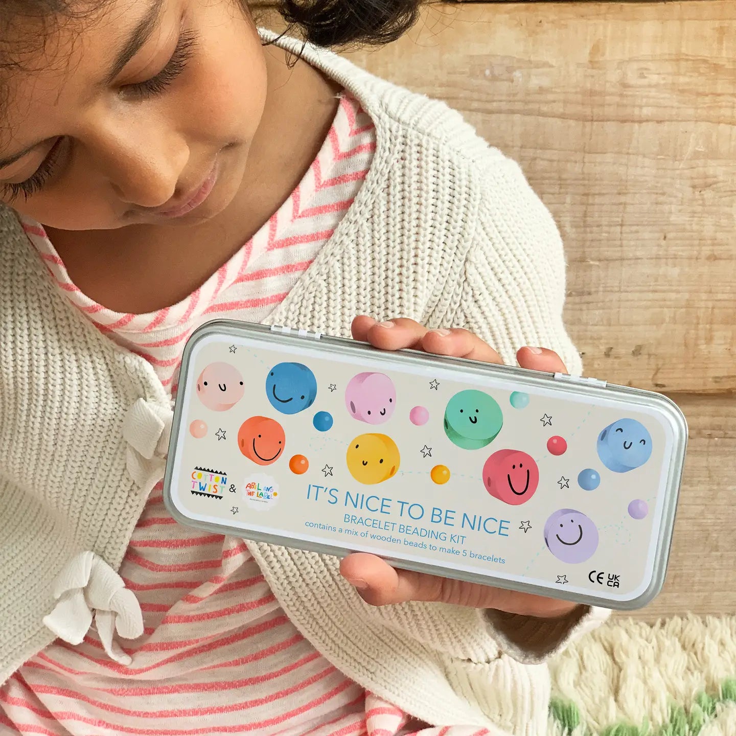 "It's Nice to Be Nice" Armbånd perlesett