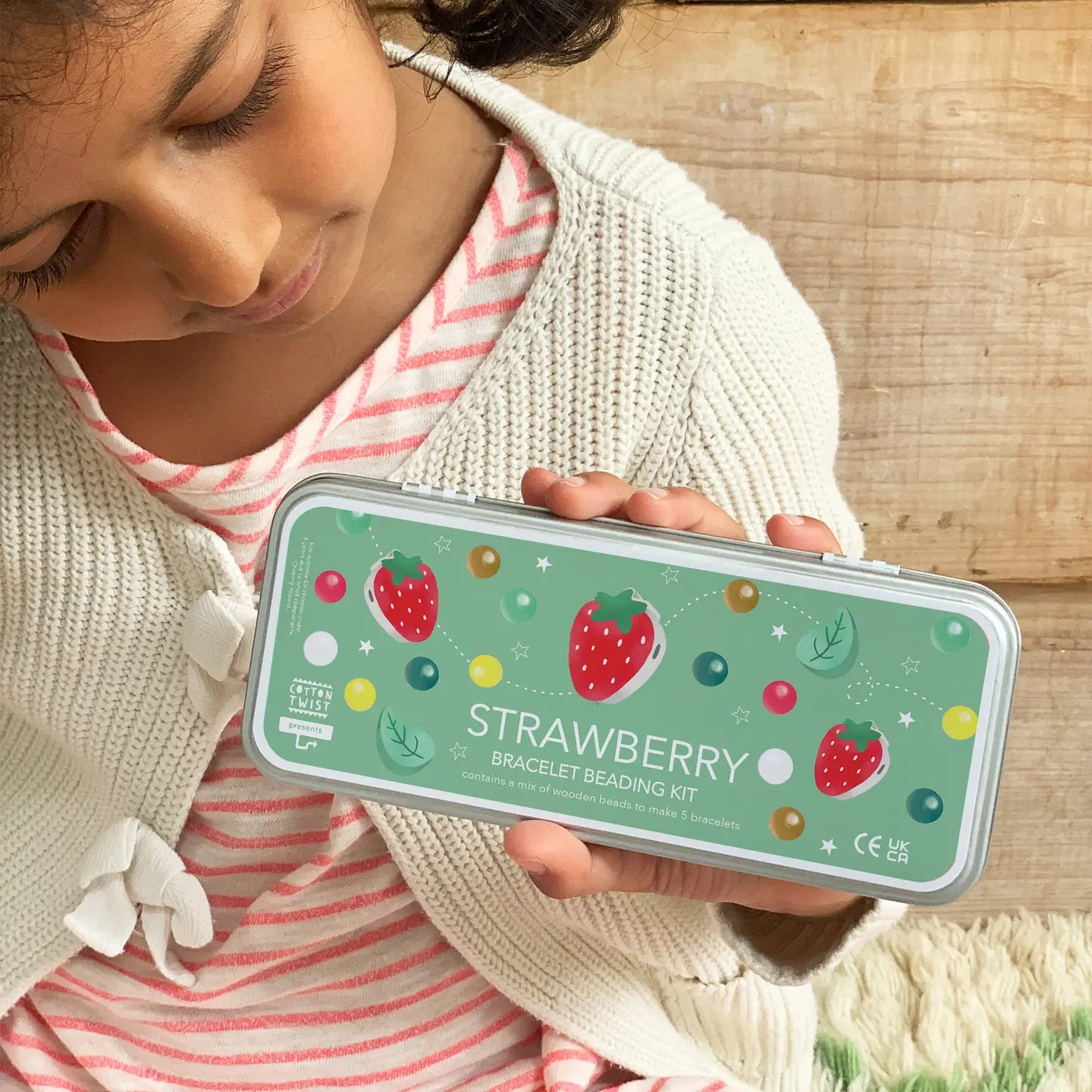 Jordbær armbånd perlesett