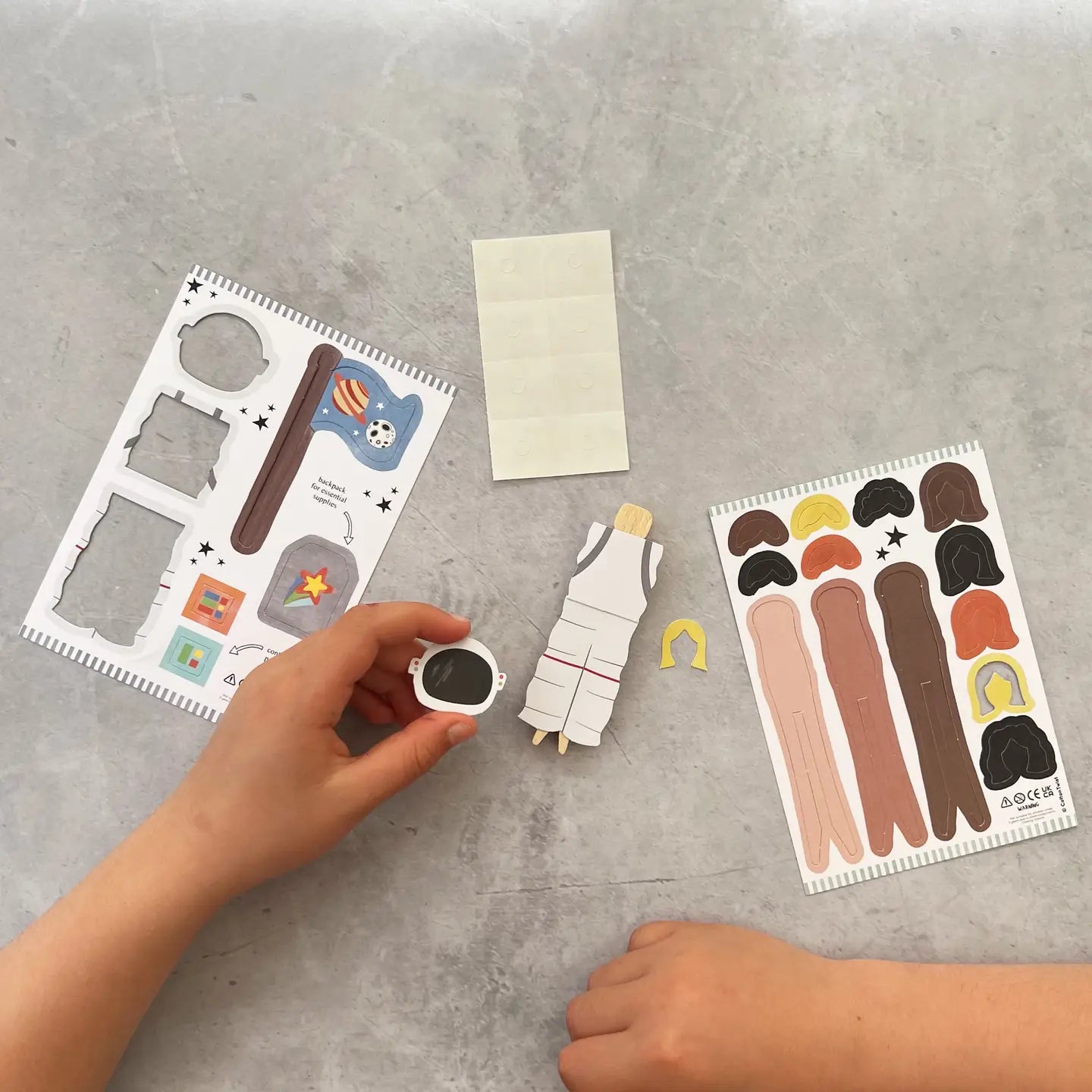 Lag din egen astronaut papirfigur