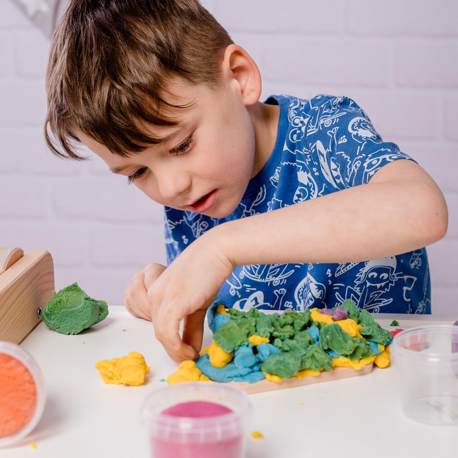 Plastelina med naturlige og økologiske ingredienser
 -«Loki» 4 farger