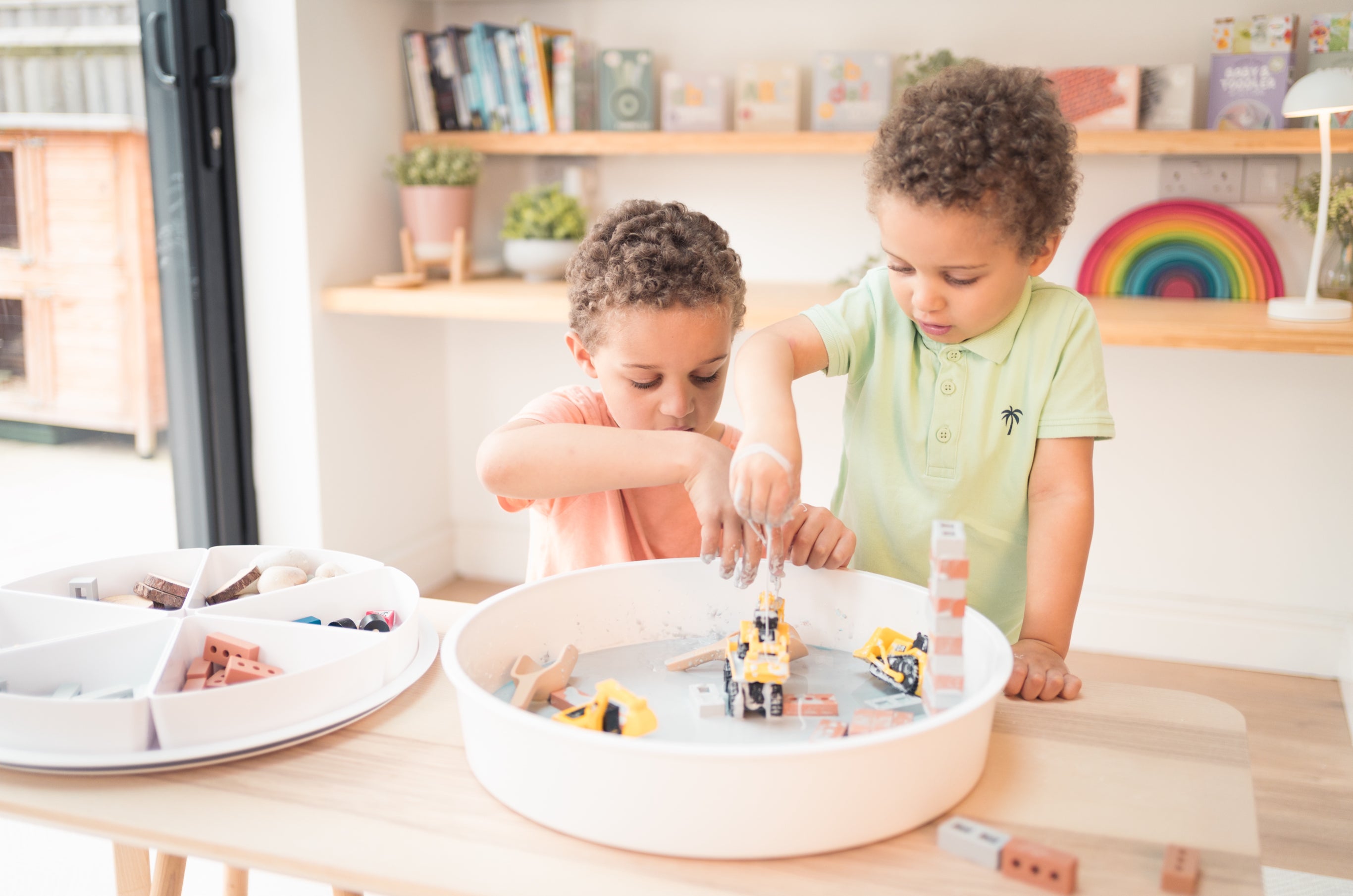 Aktivitetskort med oppskrifter (3+) til sanselek (engelsk)