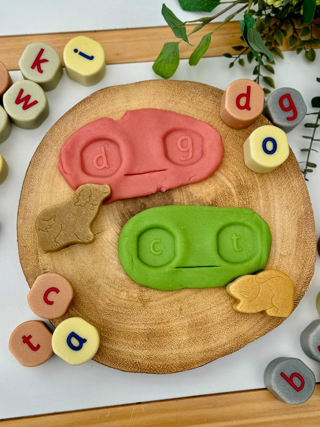 Forhåndsbestilling: Alfabetet utstikkere A-Z