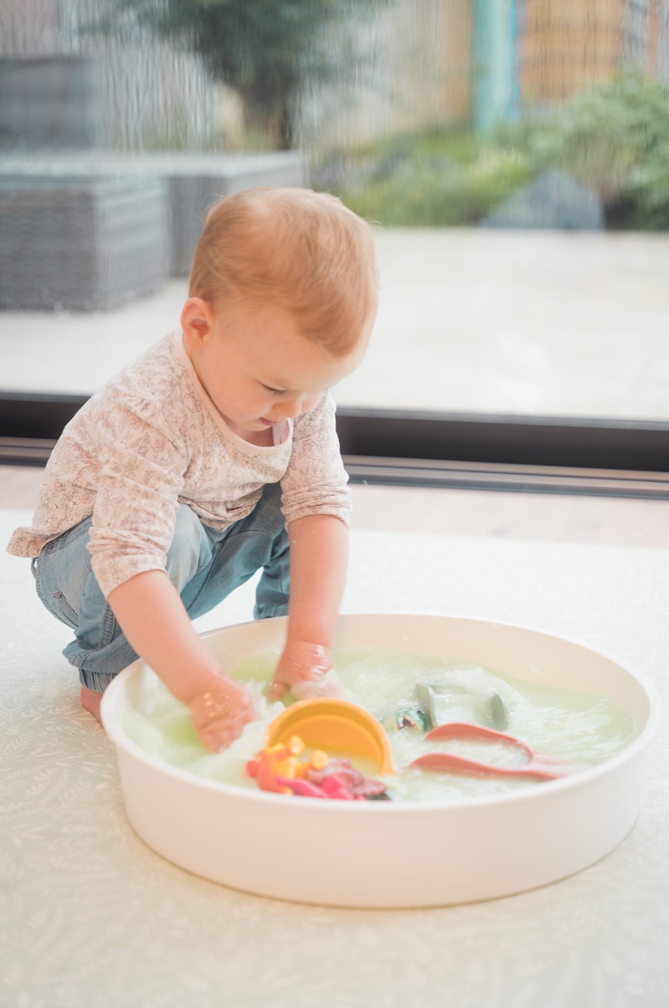 BABY aktivitetskort med oppskrifter til sanselek (engelsk)