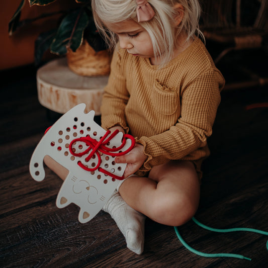Montessori snøreleke - katten Sophia