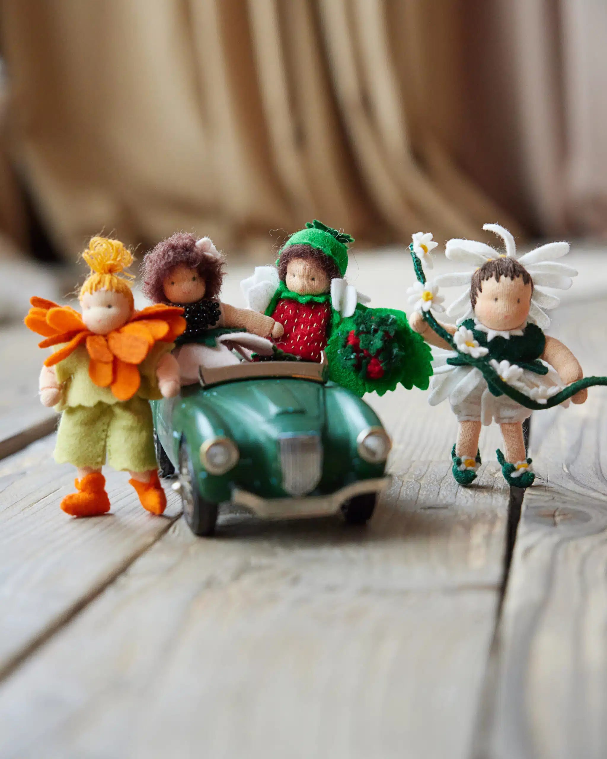 Markjordbær Blomsterbarn – dukkesett, 12 cm